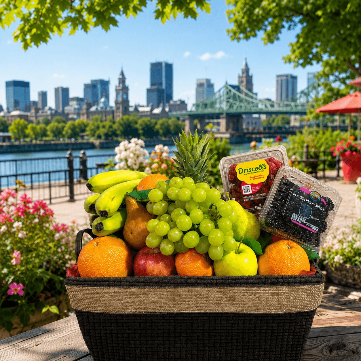 tutti-frutti Fruit Basket LOcal Delivery Montreal