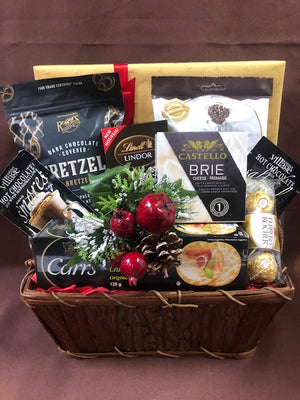 The Classic Basket at Carolyn's Gift Creations